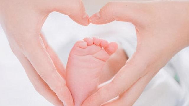 右江附属医院生殖中心经验互助，2024右江附属医院试管婴儿费用
